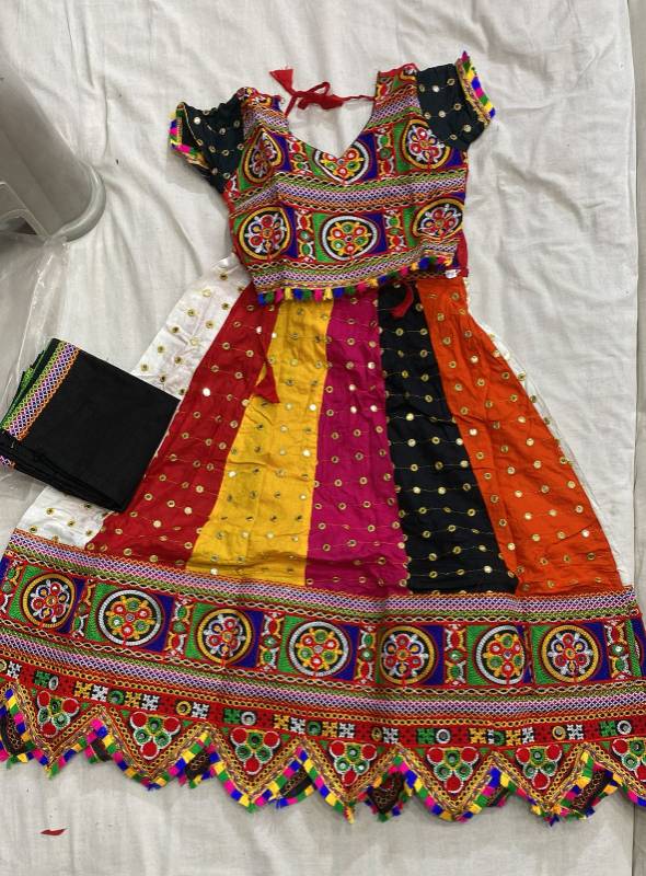 Ghaghra 214. Size 30. 9-10yr. Length 30 in