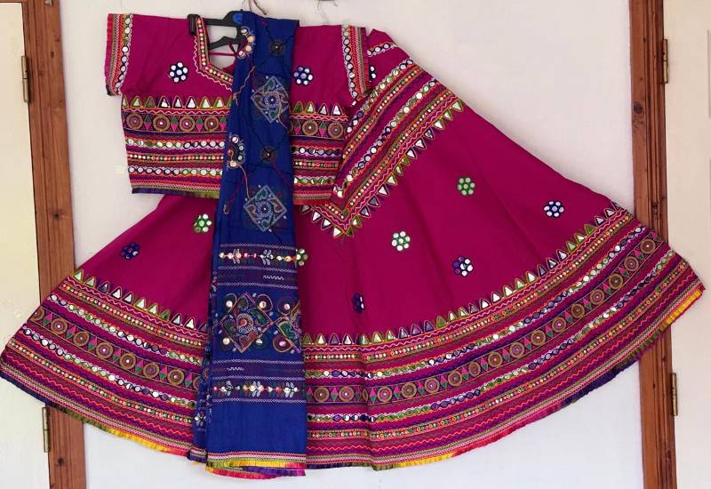 Ghaghra 317. Size :- XXL. Lenght 41 in