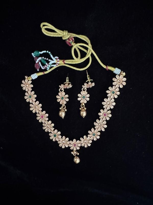 Imitation Jewellery 111