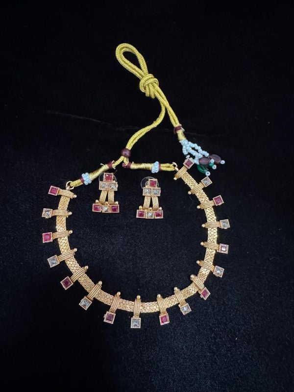 Imitation Jewellery 108