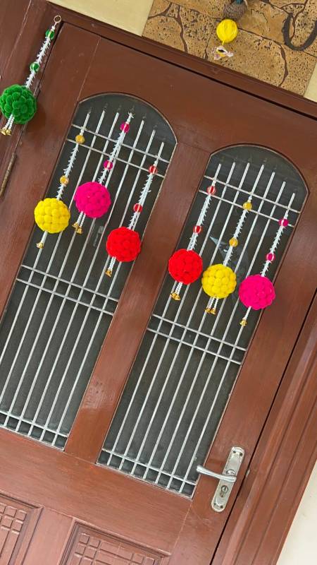 SH 107 Pom pom Ball Latkan (PAIR)