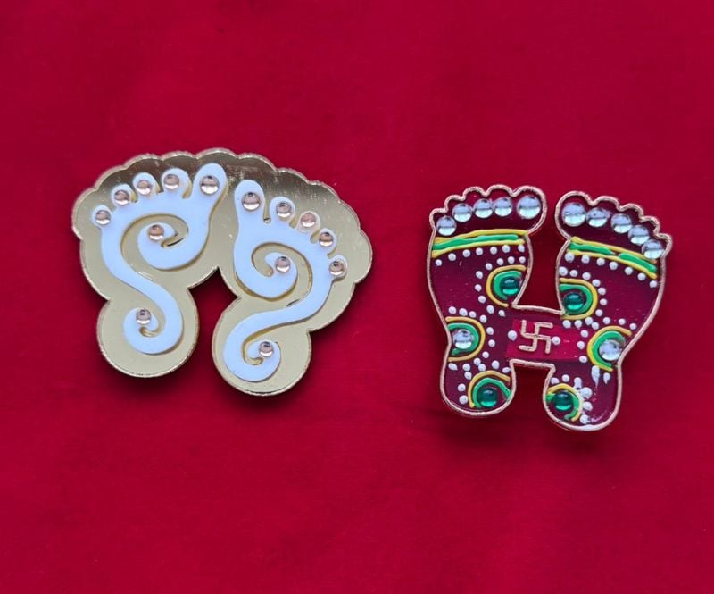 Laxmi Charan 203 Plastic Red