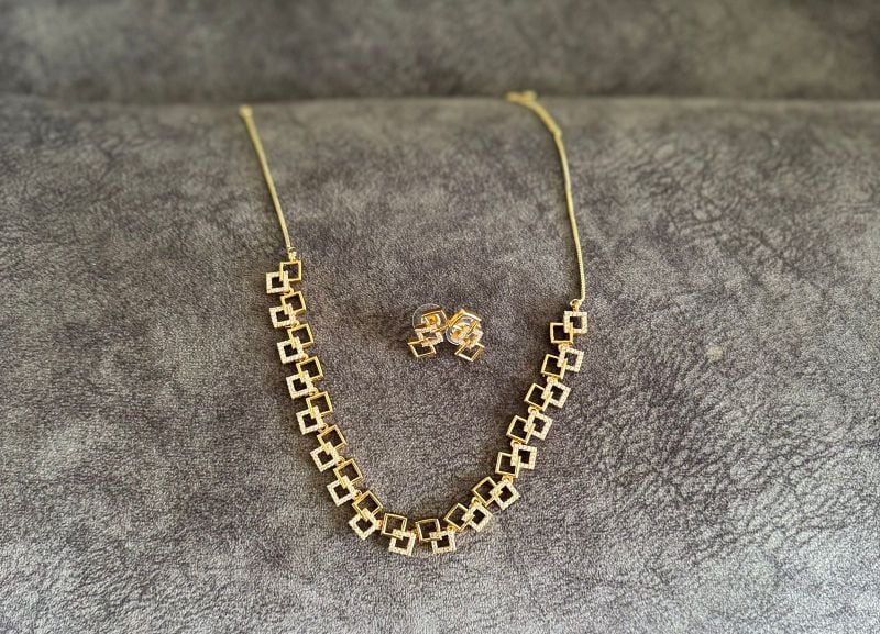 Imitation Jewellery 115