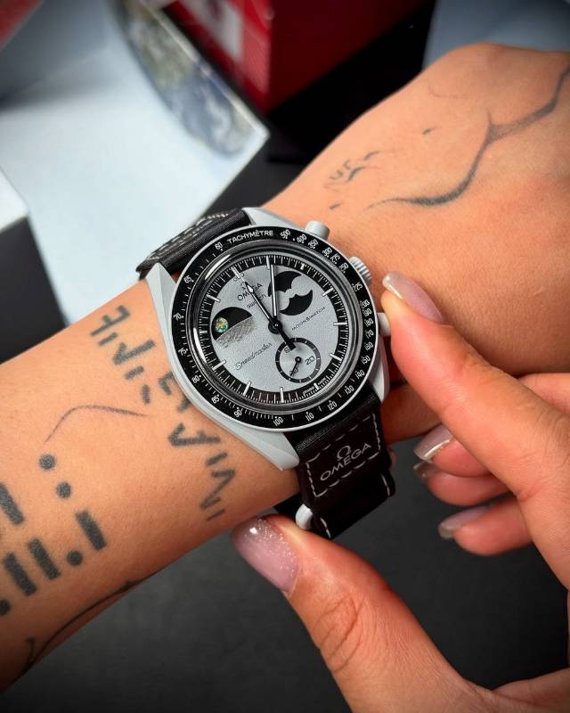Omega MoonSwatch