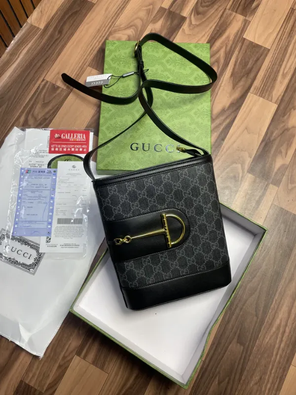 Gucci 73 unisex sidebody bag