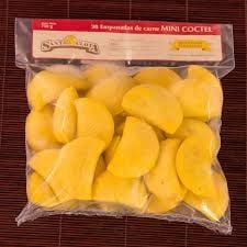 #15 COMBO     EMPANADAS 1 PAQUETE DE PASTELES DE POLLO 1 PAQTE EMPANADAS DE CARNE 1 PAQTE DE EMPANADAS SOLO PAPAS