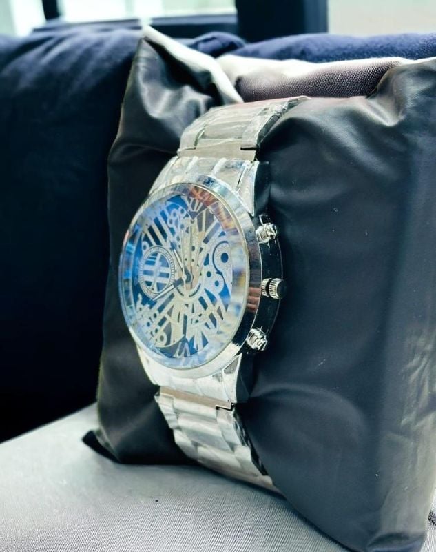 Men’s Casual Stainless Steel Analog Watch – Round Quartz Timepiece, Water Resistant