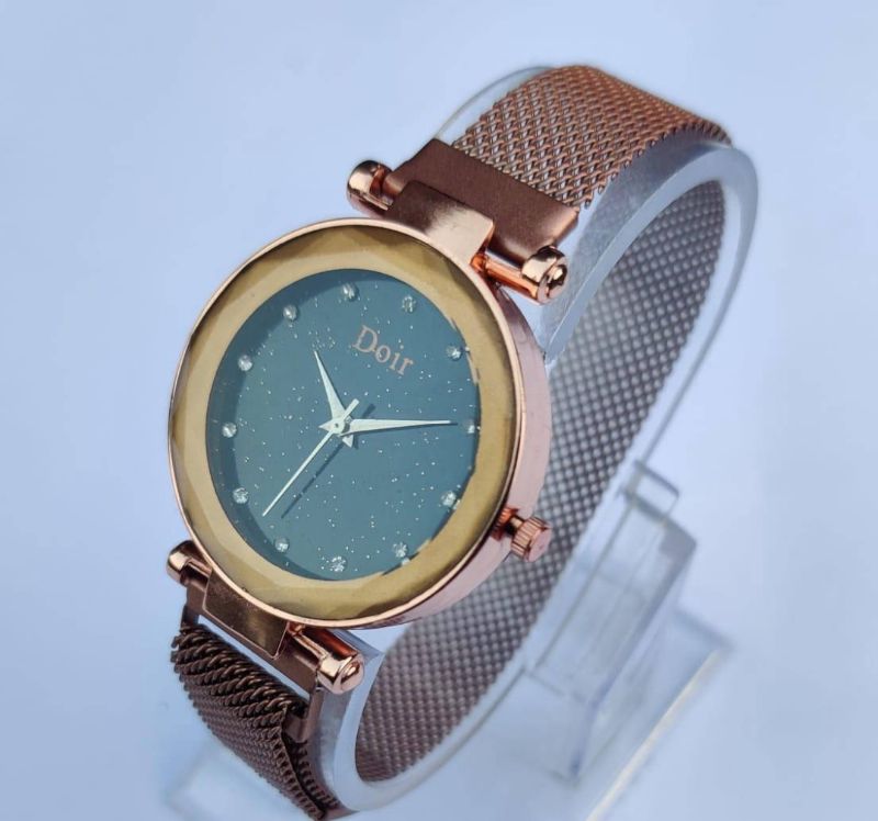 DOIR Women Stainless Steel Classic Wrist Watch
