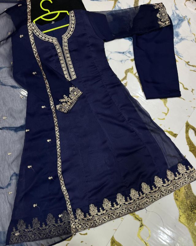 3 Pcs Girl's Chiffon Embroidered Kurta And Shalwar Suit
