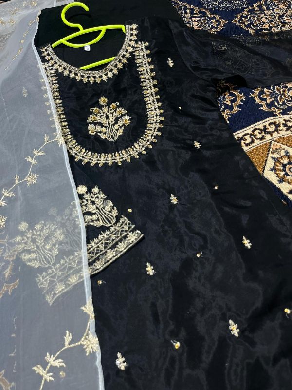 2 Pcs Girl's Organza Printed Kurta And Pajama