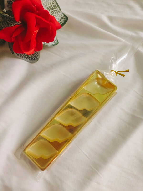 Chocolate lips for couples