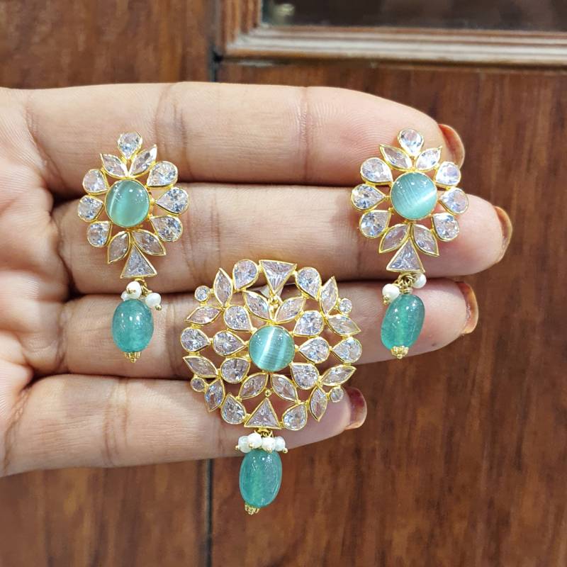 AVENTURINE MANI GOLD ZIRCON POLKI PENDANT SET