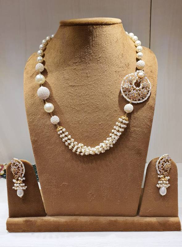 MOTI GUCCHA SIDE PENDANT HALF BALI GOLD ZIRCON POLKI PENDANT SET