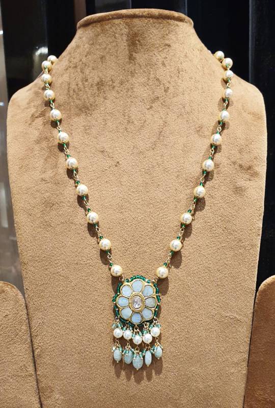 Flower LIGHT WT GOLD JADAU PENDANT