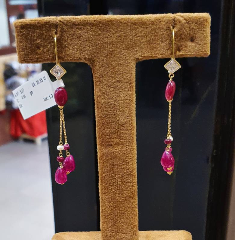2L RED HANGING GOLD ZIRCON POLKI EARRINGS