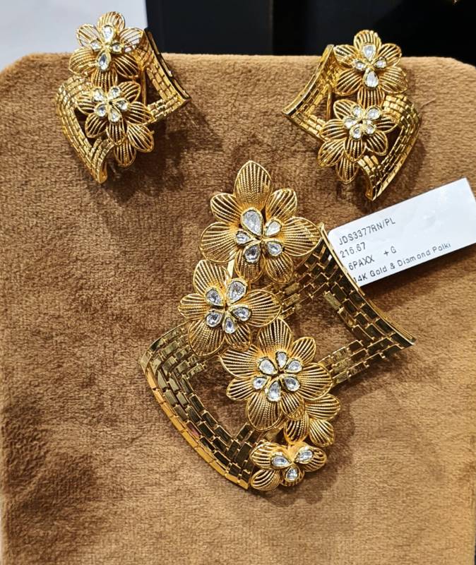 DOUBLE FLOWER MESH GOLD JADAU POLKI PENDANT SET