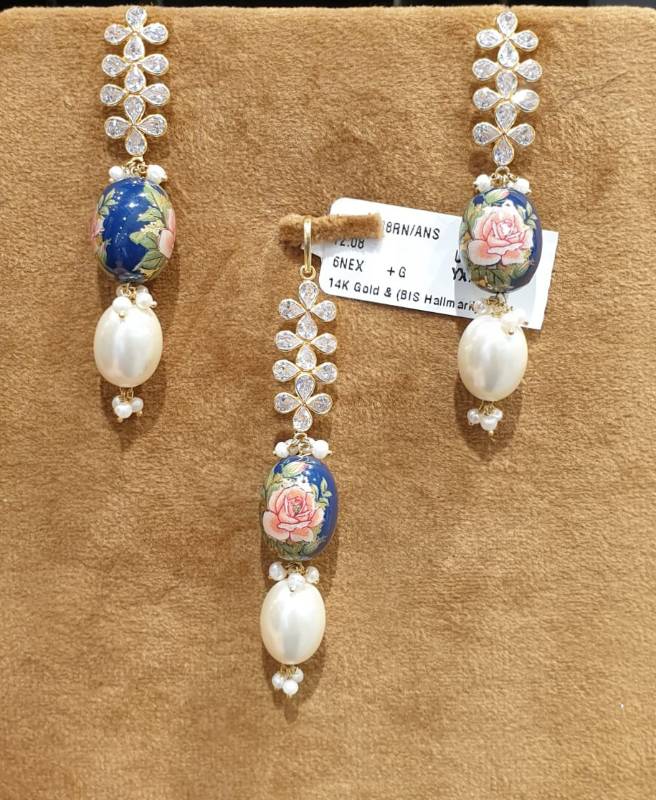 BLUE JPN MOTI FLOWER  GOLD ZIRCON POLKI PENDANT SET