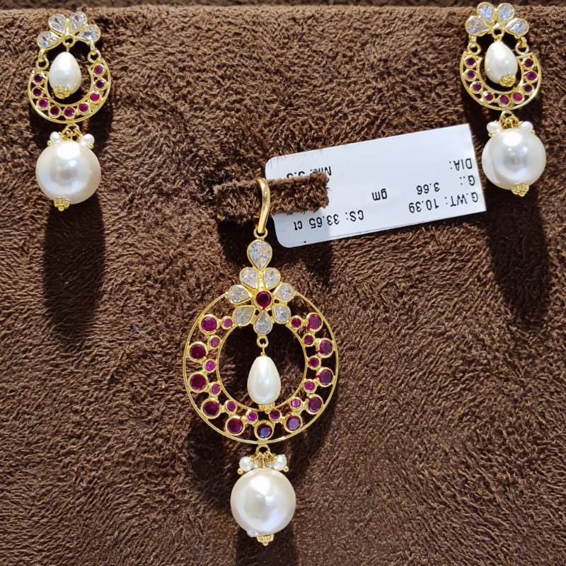 FLOWER RED CHAND GOLD ZIRCON POLKI PENDANT SET