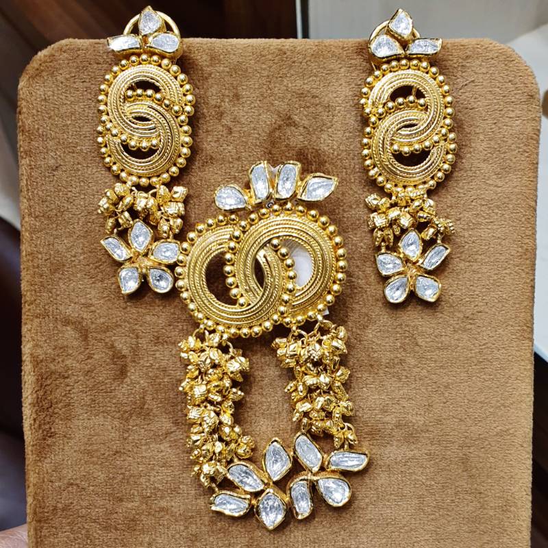 JHALA DESIGN  GOLD JADAU POLKI PENDANT SET