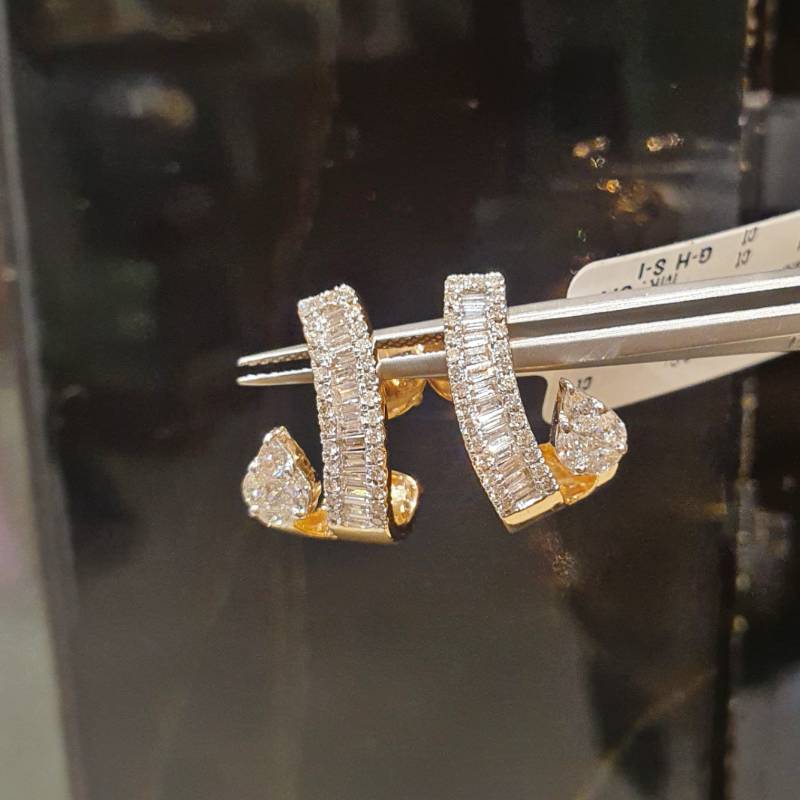 BQ PEAR SHAPE BALI GOLD DIAMOND EARRINGS