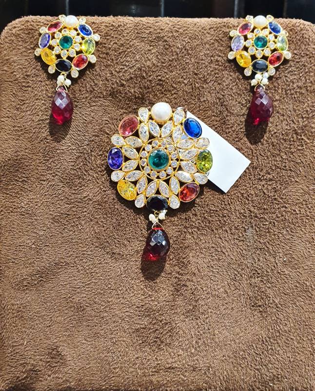 NAVARATNA GOLD ZIRCON POLKI PENDANT SET