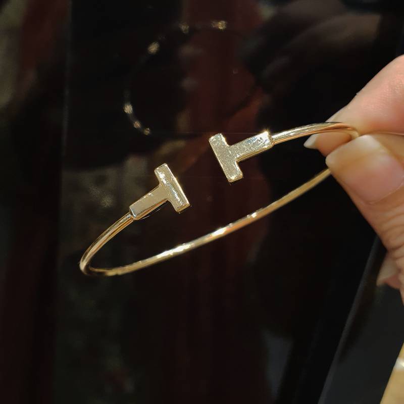 TIFFANY MODERN GOLD BRACELET