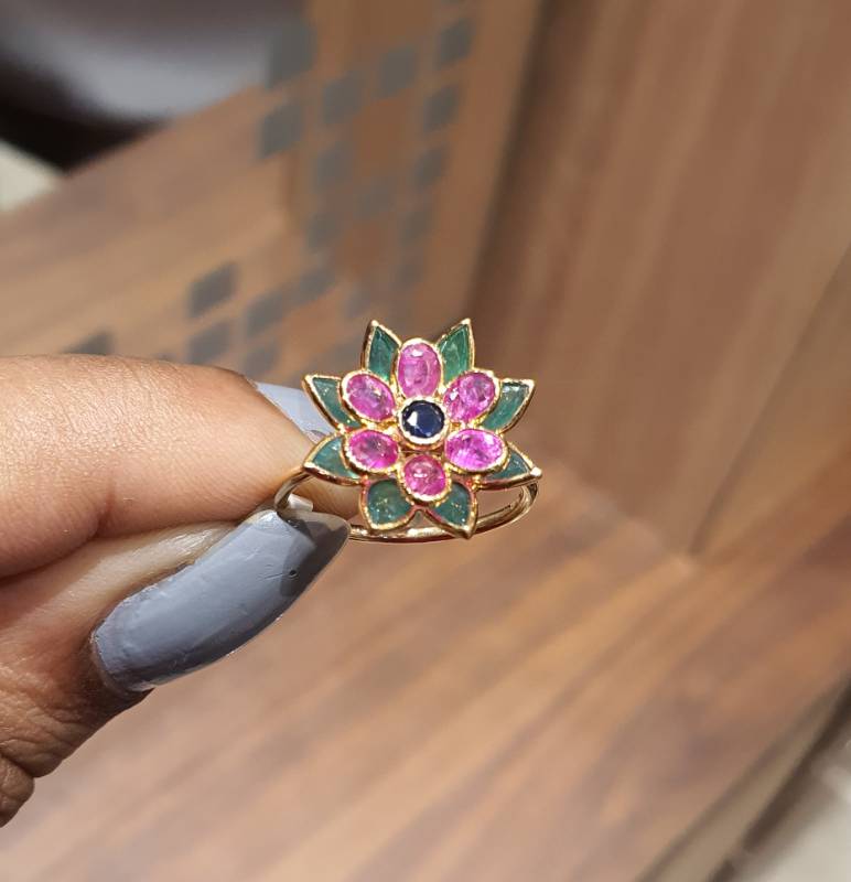 EMERALD RUBY GOLD JADAU RING