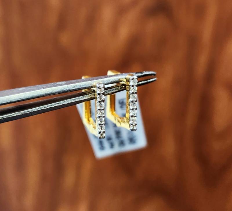 SQUARY BALI GOLD DIAMOND EARRINGS