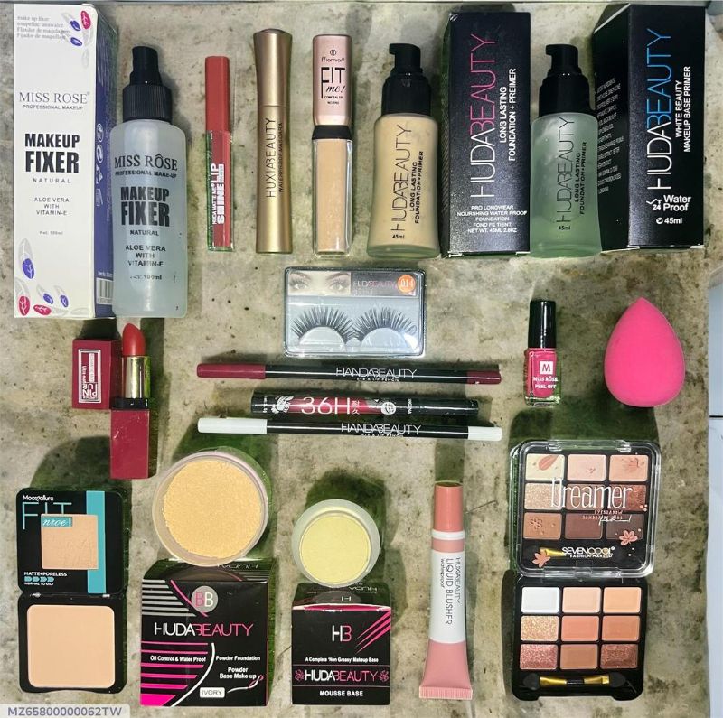 18 IN 1 MAKEUP DEAL-A