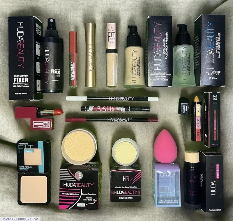 16 IN 1 MAKEUP DEAL-E