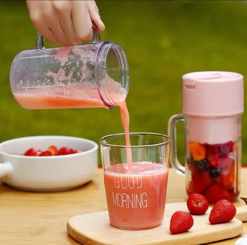 Portable & 
Rechargeable 
Electric Juicer 
Blender Mini