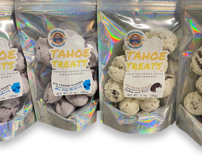 Freeze Dried Cookies and Cream Ice Cream Scoops
