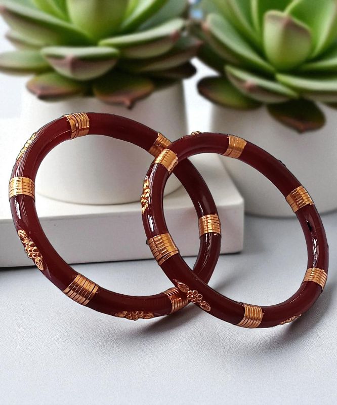 Maroon Elegant Round Pola