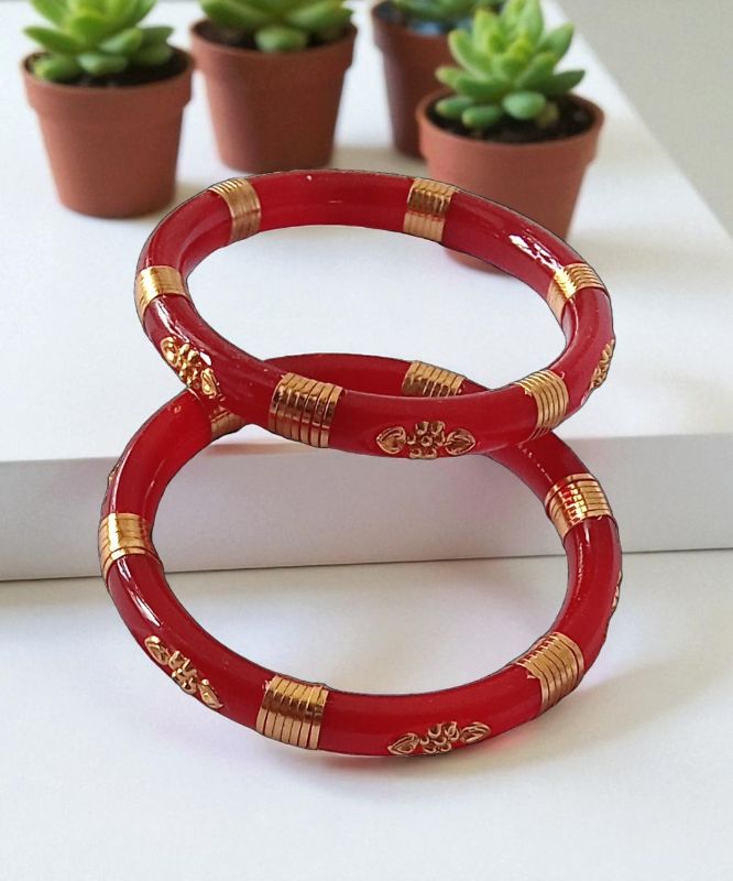 Red Elegant Round Pola