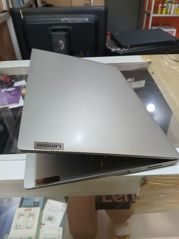 Ordinateur Lenovo V15 dual-core