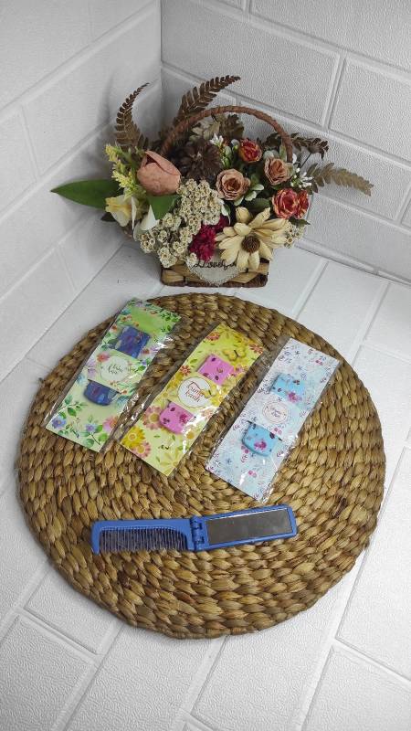 Sisir Cermin Bungkus Alas Plastik Isi 50