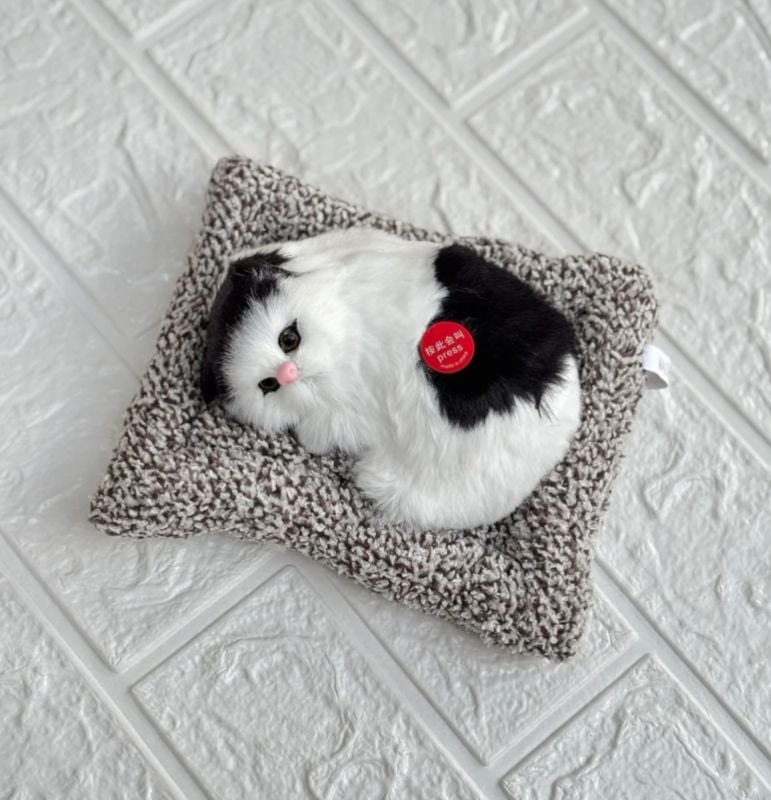 Sleeping Cat Plush Toy with Press Simulation