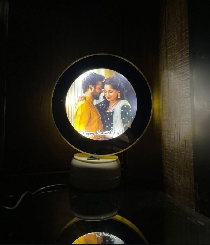 Round Shape Magic Mirror