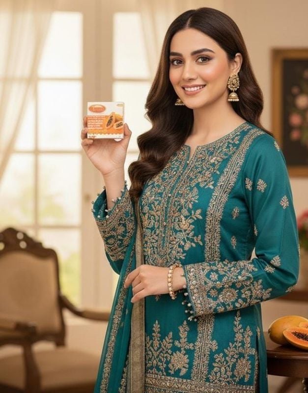 صابون البابايا الطبيعي من إف كوزمتكس | صابون لتفتيح البشرة 125 جرام بخلاصة البابايا وفيتامين E  
F Cosmetics Natural Papaya Soap | Skin Lightening Soap 125g with Papaya Extract and Vitamin E