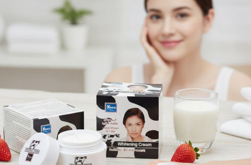 كريم يوكو لتفتيح البشرة بخلاصة الحليب | يفتح البشرة في 7 أيام، يخفي البقع الداكنة وآثار حب الشباب  Yoko Skin Whitening Cream with Milk Extract | Lightens Skin in 7 Days, Conceals Dark Spots and Acne Marks