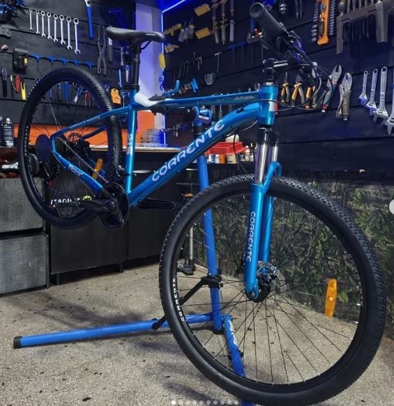 Bicicleta rin 29 Corrente Autana talla M con cambios SHIMANO