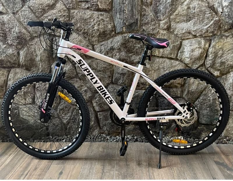 BICICLETA SUPPLY BIKE RIN 26 BLANCO CON NEGRO Y ROSA BS010