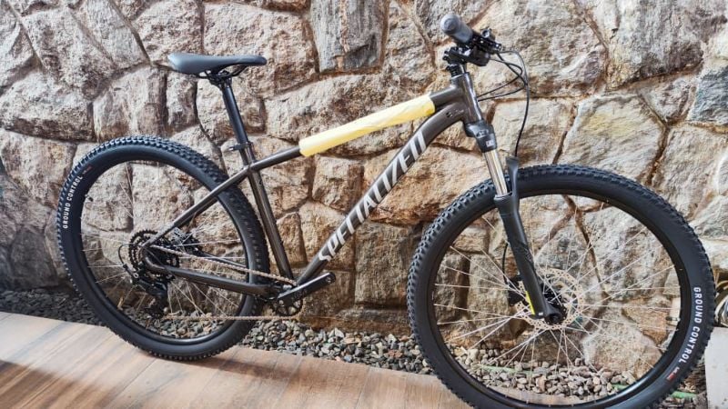 BICICLETA CROSS COUNTRY SPZ ROCKHOPPER SPORT 29 SMK/CLGRY TALLA L AÑO 2026