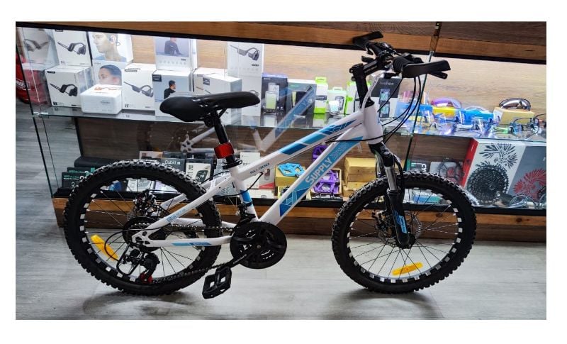 Bicicleta Rim 20 Supply bikes blanco con azul claro