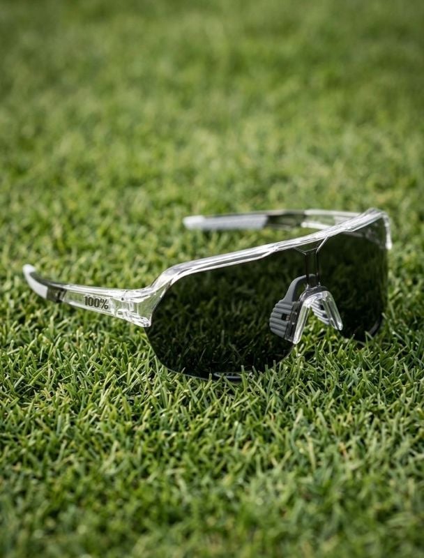 Lentes 100% montura transparente letras plateadas cristal negro