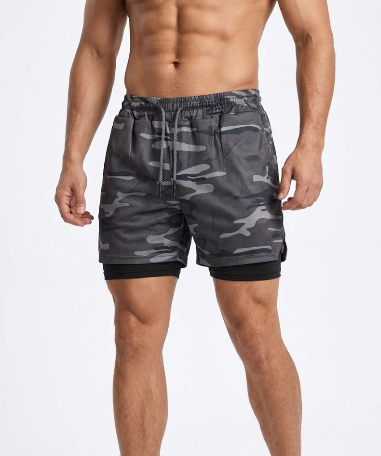 SHORT DEPORTIVO MILITAR CON LICRA NEGRA