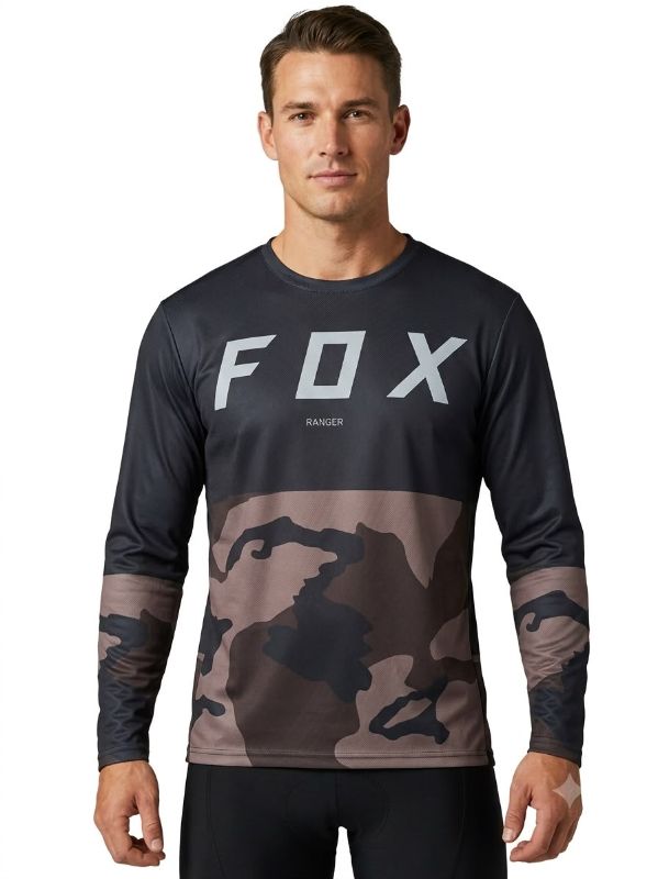 JERSEY MANGA LARGA FOX COLOR NEGRO LETRAS VERDES