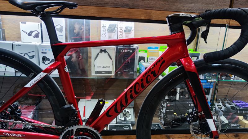BICICLETA WILIER TALLA XS CON SRAM FORCE ELECTRONICO 12 VELOCIDADES FUL CARBONO