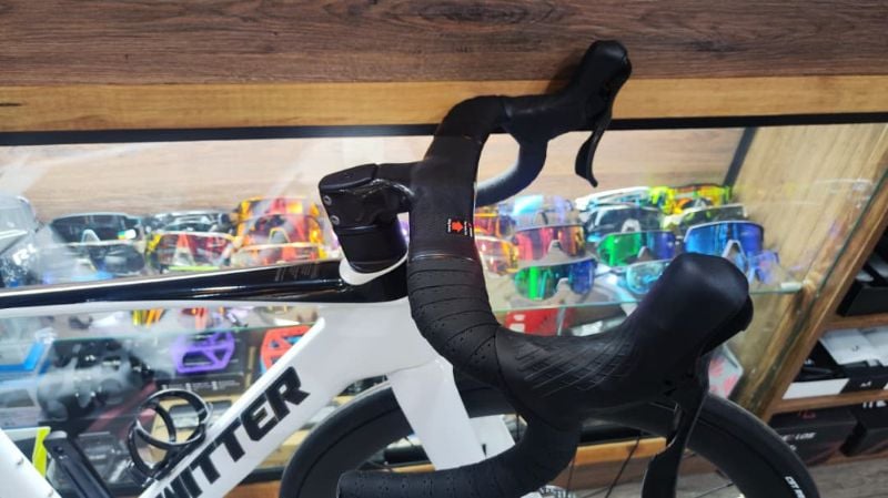 BICICLETA TWITTER RIN 700 BLANCA CON NEGRO R5 PRO 12 VELOCIDADES GRUPO RETROSPEC