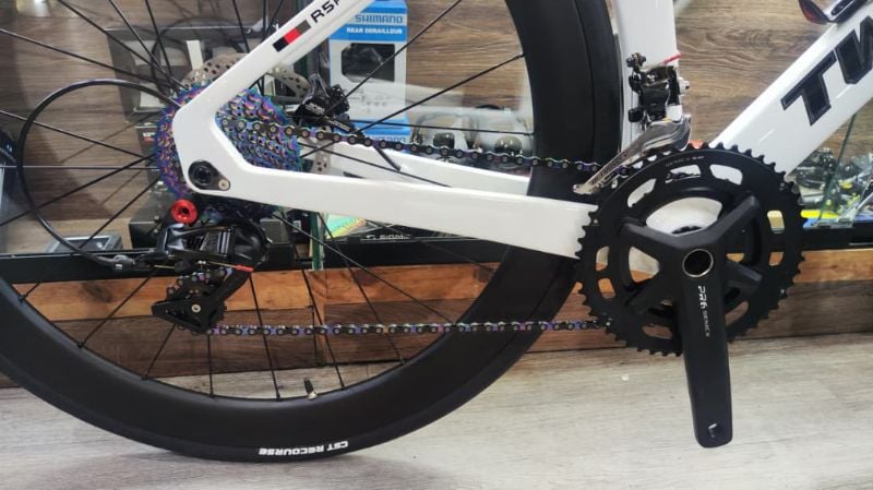 BICICLETA TWITTER RIN 700 BLANCA CON NEGRO R5 PRO 12 VELOCIDADES GRUPO RETROSPEC